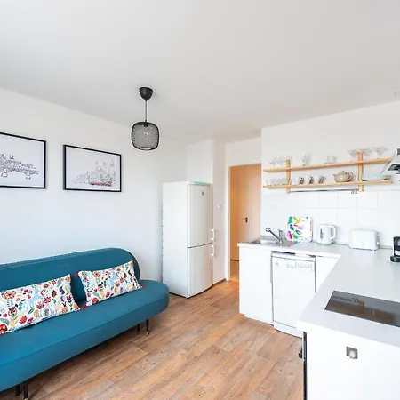 Bright Charming Apt With Terrace, Parking & Airco. Prague Exterior photo
